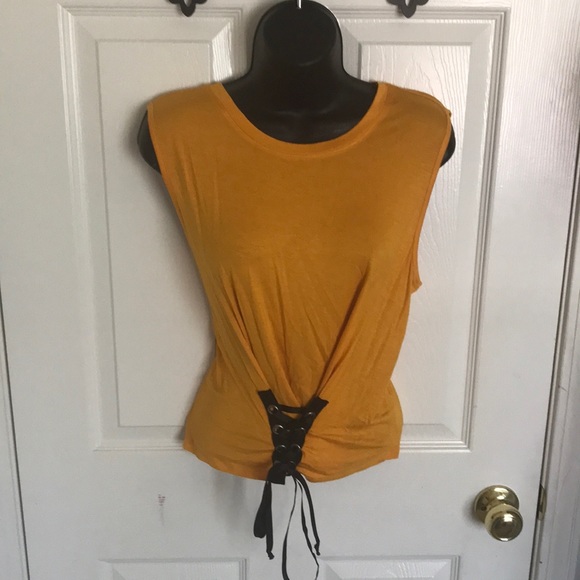 Top - Picture 2 of 4